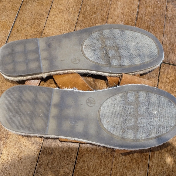 Blowfish and Journee Sandals Lot Size 7.5 - Picture 5 of 5